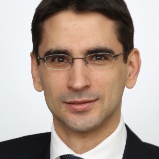Dr. Stefan Fruschki